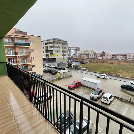 Modern & Spacious 75m Apartment *